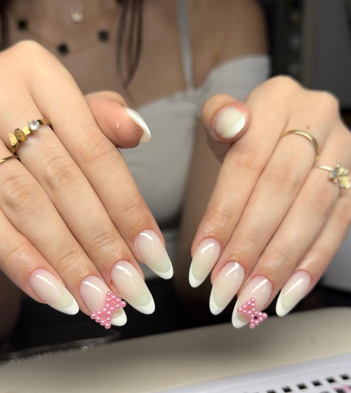 Elegant French nail design 7
